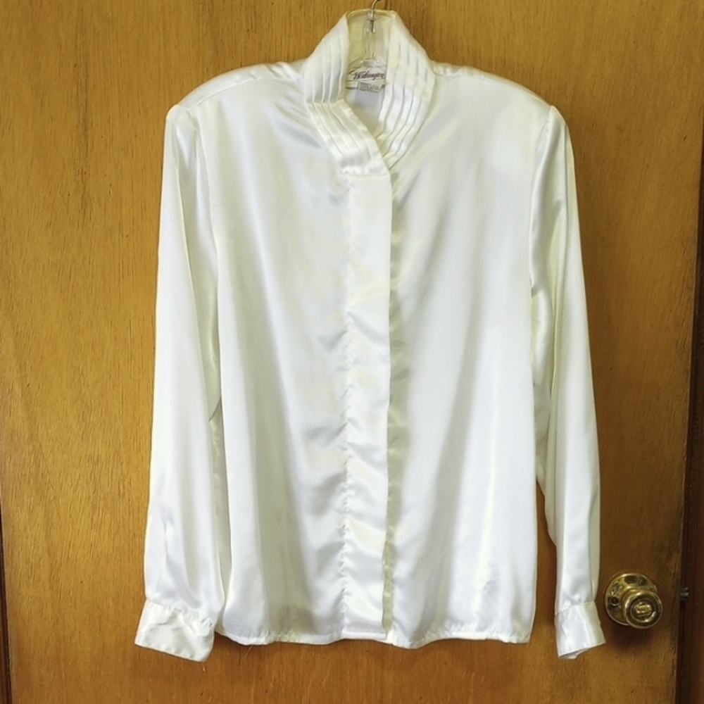 Worthington, Size 10, Ivory blouse, traditional, classic, neutral, button down